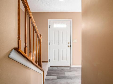 893 Bledsoe Dr, Galloway, OH 43119 photo 4