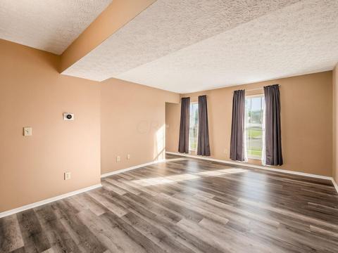 893 Bledsoe Dr, Galloway, OH 43119 photo 7