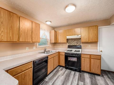 893 Bledsoe Dr, Galloway, OH 43119 photo 13