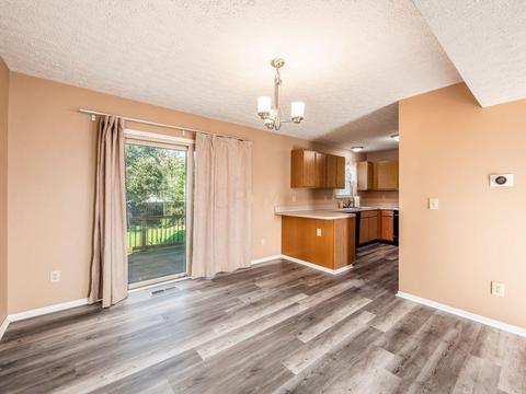 893 Bledsoe Dr, Galloway, OH 43119 photo 10