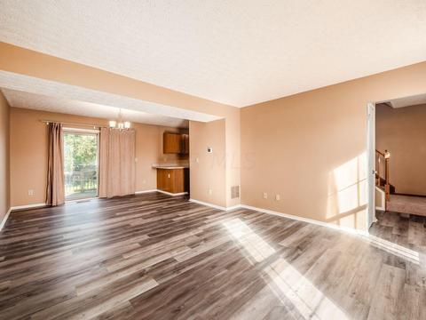 893 Bledsoe Dr, Galloway, OH 43119 photo 6