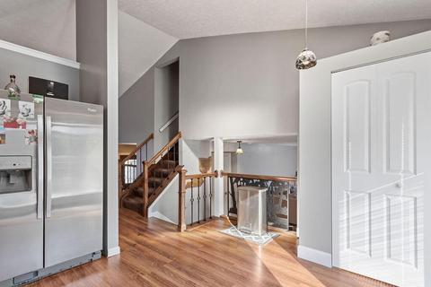 1244 Eagle View Dr, Columbus, OH 43228 photo 3