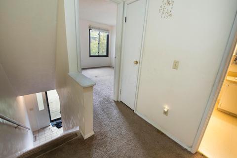 453 Shell Ct E, Whitehall, OH 43213 photo 16
