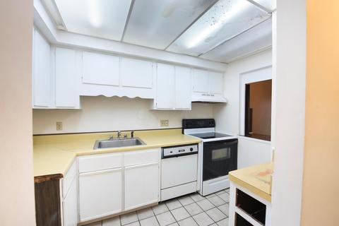 453 Shell Ct E, Whitehall, OH 43213 photo 7