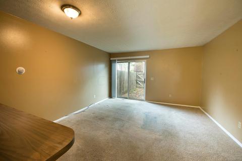 453 Shell Ct E, Whitehall, OH 43213 photo 11