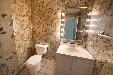 453 Shell Ct E, Whitehall, OH 43213 photo 6