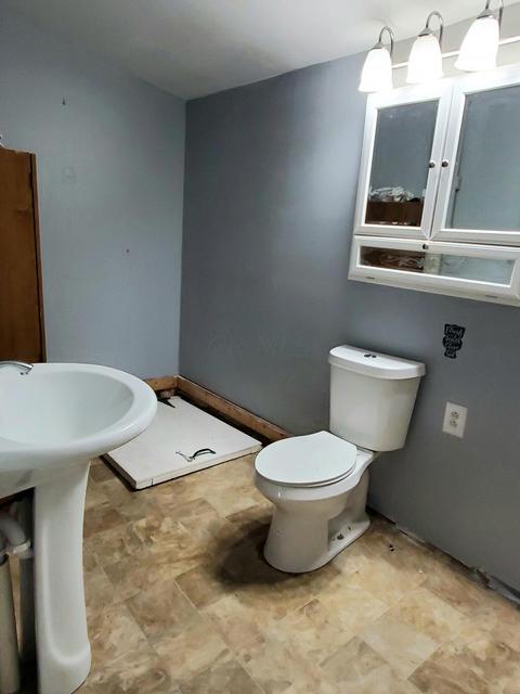 77 Decrow Ave, Newark, OH 43055 photo 6