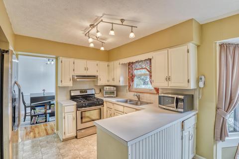 5242 Arrowood Loop E, Columbus, OH 43229 photo 12