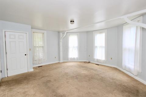 235 S State St, Marion, OH 43302 photo 9