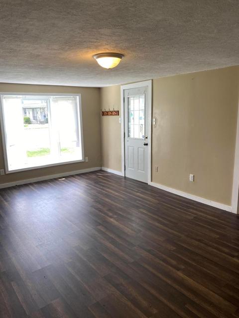 882 Davids St, Marion, OH 43302 photo 6