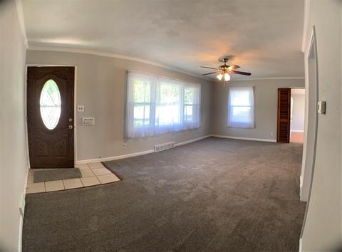 580 N Pickaway St, Circleville, OH 43113 photo 3