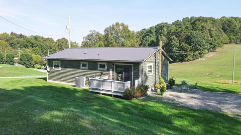 151 Sheward Rd, Jackson, OH 45640 photo 2