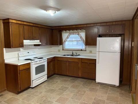 201 E High St, Circleville, OH 43113 photo 6