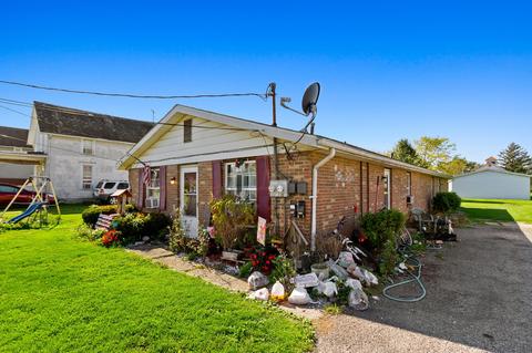 327 Keefer St, Willard, OH 44890 photo 1