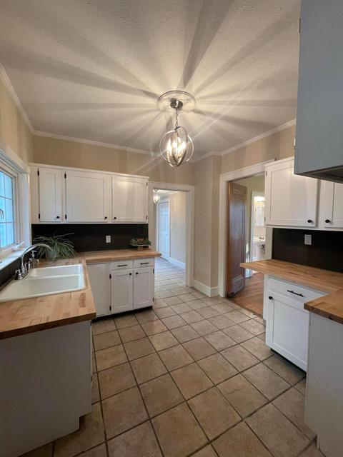 832 E Church St, Marion, OH 43302 photo 5