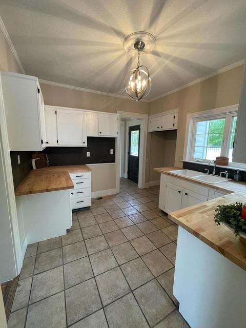 832 E Church St, Marion, OH 43302 photo 6