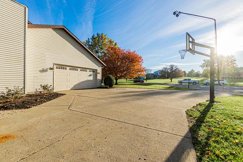 2871 Nettlewood Ln, Springfield, OH 45502 photo 47