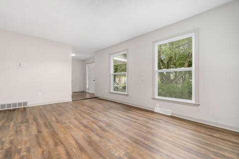 5474 Sumac Loop E, Columbus, OH 43229 photo 9
