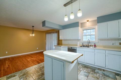 992 Circle Dr, Circleville, OH 43113 photo 14