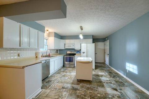 992 Circle Dr, Circleville, OH 43113 photo 11