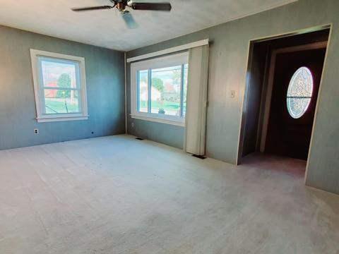 121 N 9th St, Hebron, OH 43025 photo 5