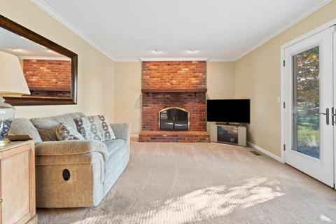 7706 Strathmoore Rd, Dublin, OH 43016 photo 5