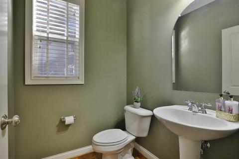 84 Walhalla Rd, Columbus, OH 43202 photo 32