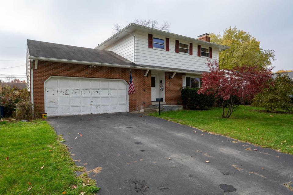 1465 Cypresswood Ct, Columbus, OH 43229 19 Photos MLS 221044586