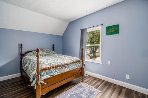 345 E Franklin St, Circleville, OH 43113 photo 9