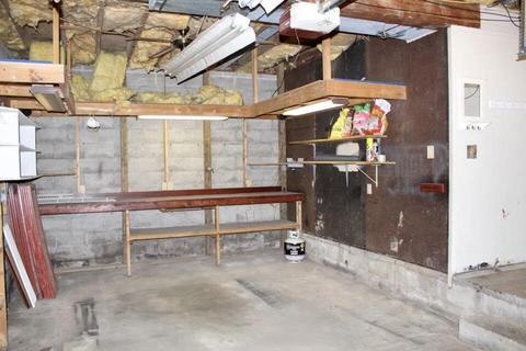 692 N Walnut St, Logan, OH 43138 photo 18