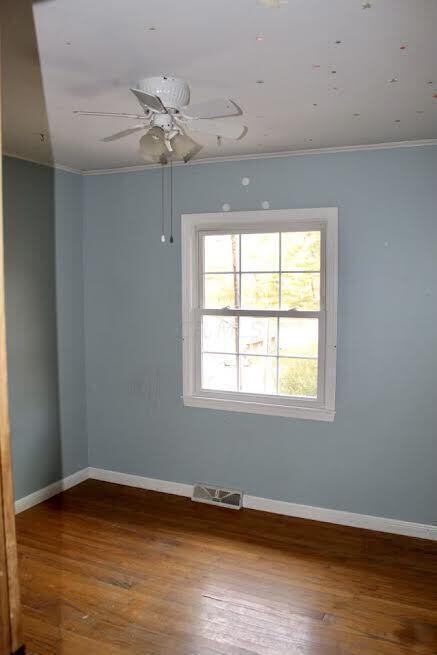 692 N Walnut St, Logan, OH 43138 photo 9