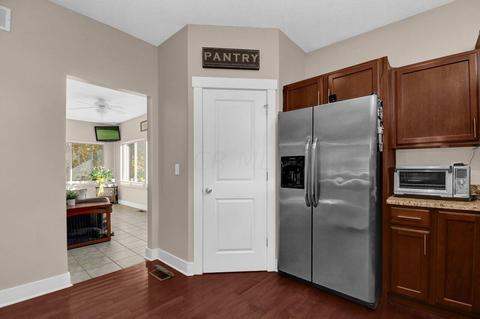 324 Woods Edge Loop, Pataskala, OH 43062 photo 18