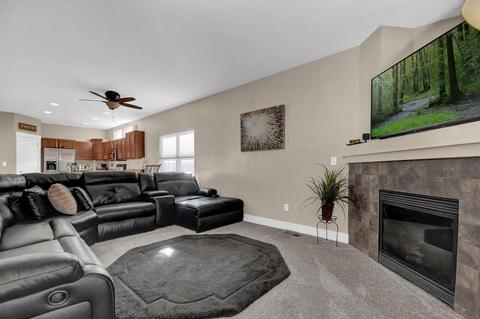 324 Woods Edge Loop, Pataskala, OH 43062 photo 8