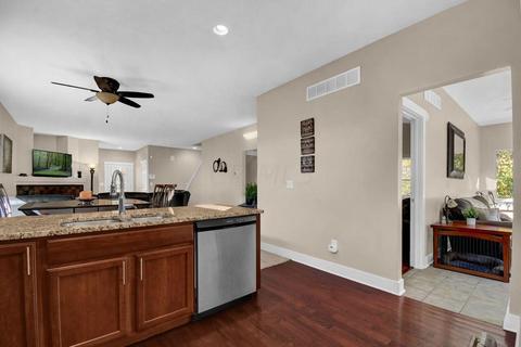 324 Woods Edge Loop, Pataskala, OH 43062 photo 17