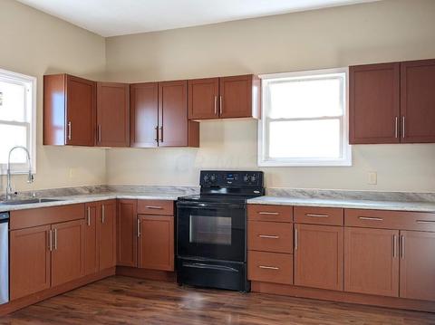 114 Walnut St, Springfield, OH 45505 photo 3