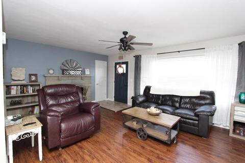 875 Nancy Dr, Marion, OH 43302 photo 3