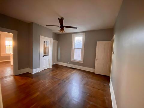220 Watt St, Circleville, OH 43113 photo 8