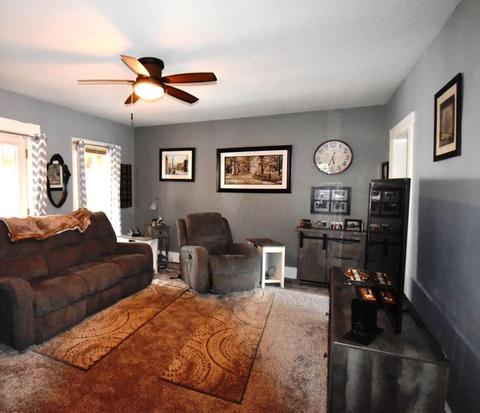 120 E Central Ave, Delaware, OH 43015 photo 4