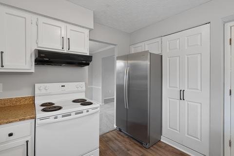 3717 Carnforth Dr, Columbus, OH 43221 photo 13
