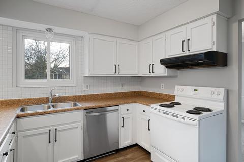 3717 Carnforth Dr, Columbus, OH 43221 photo 12