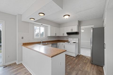 3717 Carnforth Dr, Columbus, OH 43221 photo 11