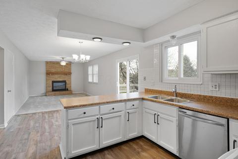 3717 Carnforth Dr, Columbus, OH 43221 photo 9