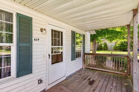 619 Pleasant St, Willard, OH 44890 photo 3