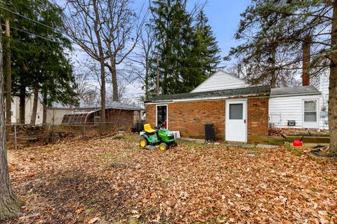 222 E Howard St, Willard, OH 44890 photo 5