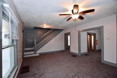 546 Davids St, Marion, OH 43302 photo 3