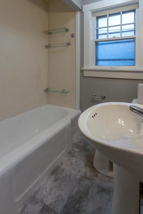 1015 Beacon St, Springfield, OH 45505 photo 9