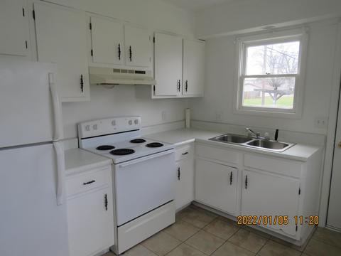 593 E Main St, Logan, OH 43138 photo 6