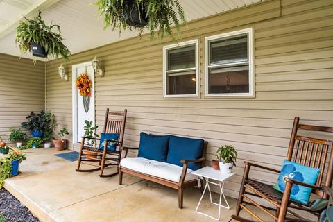 545 Eric Dr, Newark, OH 43055 photo 3