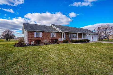 1943 Kingston Pike, Circleville, OH 43113 photo 1