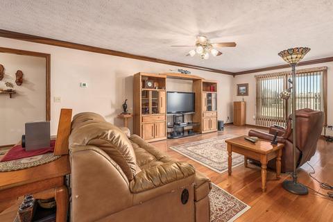 2075 Kingston Pike, Circleville, OH 43113 photo 7